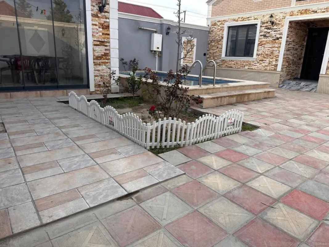 Kirayə verilir 4 otaqlı həyət evi 200 m²
