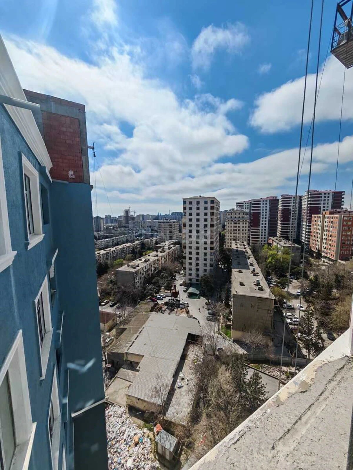 Satılır 2 otaqlı mənzil 88 m²