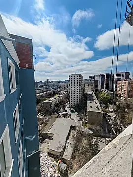 Satılır 2 otaqlı mənzil 88 m²