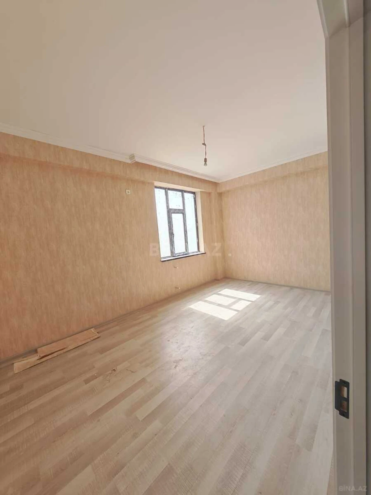 Satılır 2 otaqlı mənzil 88 m²