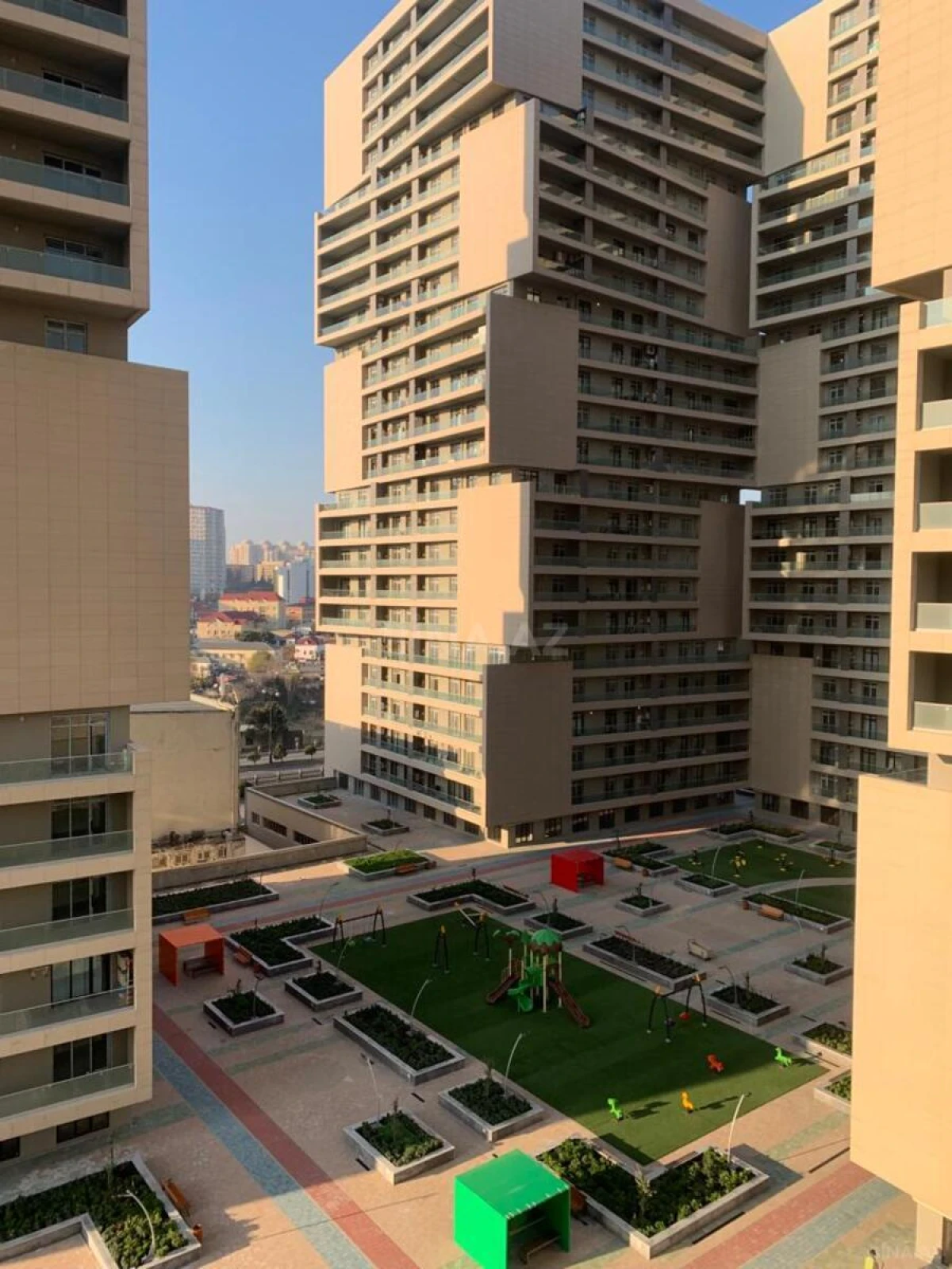 Kirayə verilir 2 otaqlı mənzil 70 m²