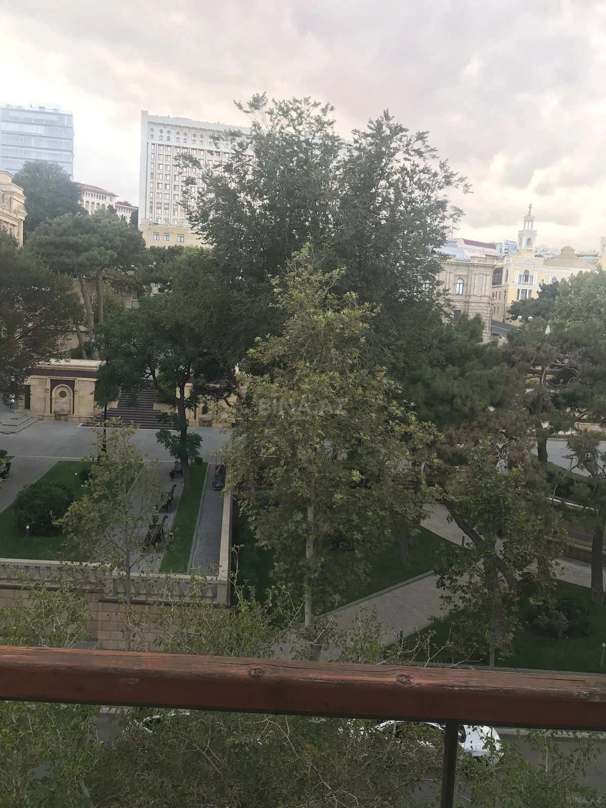 Kirayə verilir 2 otaqlı mənzil 60 m²