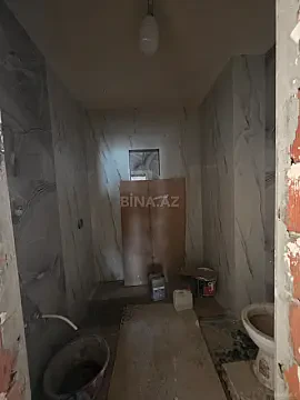 Satılır 4 otaqlı mənzil 194 m²