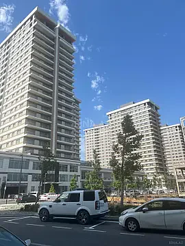 Satılır 4 otaqlı mənzil 194 m²