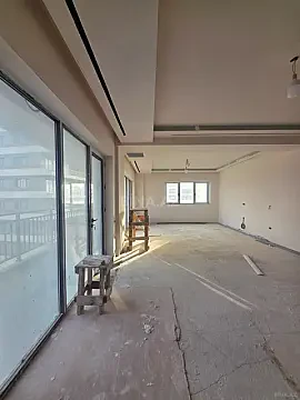 Satılır 4 otaqlı mənzil 194 m²