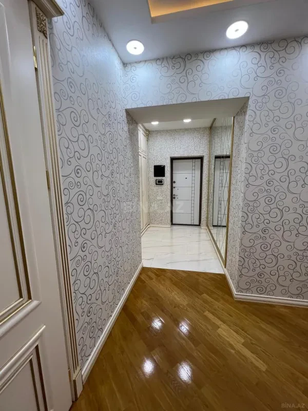Satılır 2 otaqlı mənzil 110 m²