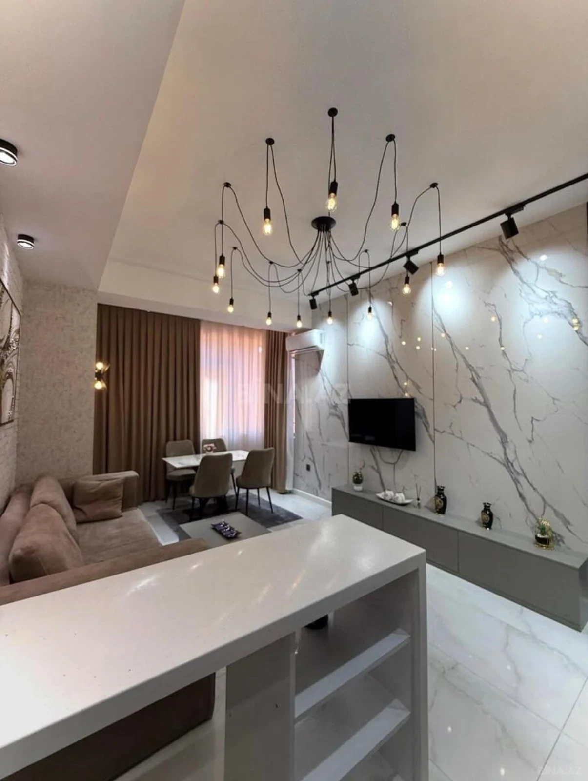 Kirayə verilir 2 otaqlı mənzil 70 m²