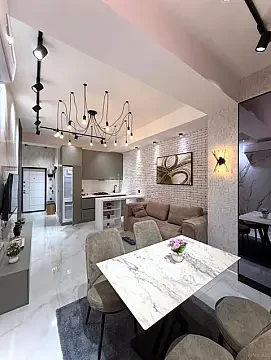 Kirayə verilir 2 otaqlı mənzil 70 m²