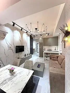 Kirayə verilir 2 otaqlı mənzil 70 m²