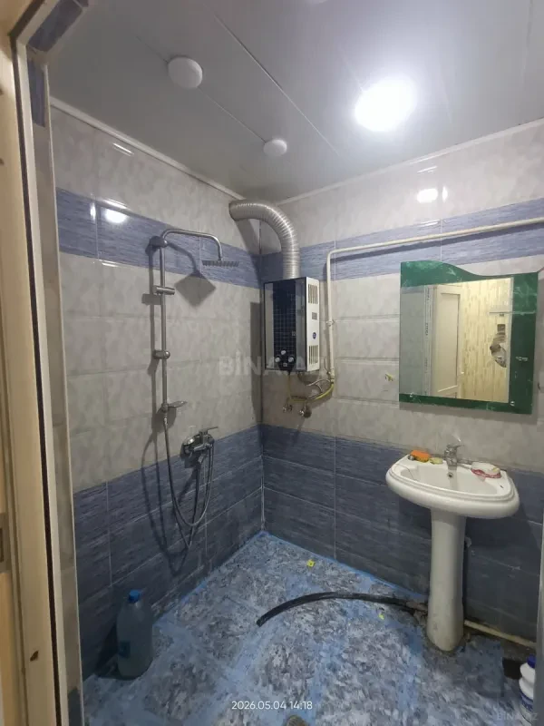 Kirayə verilir 4 otaqlı mənzil 105 m²