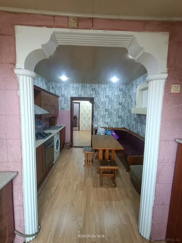 Kirayə verilir 4 otaqlı mənzil 105 m²