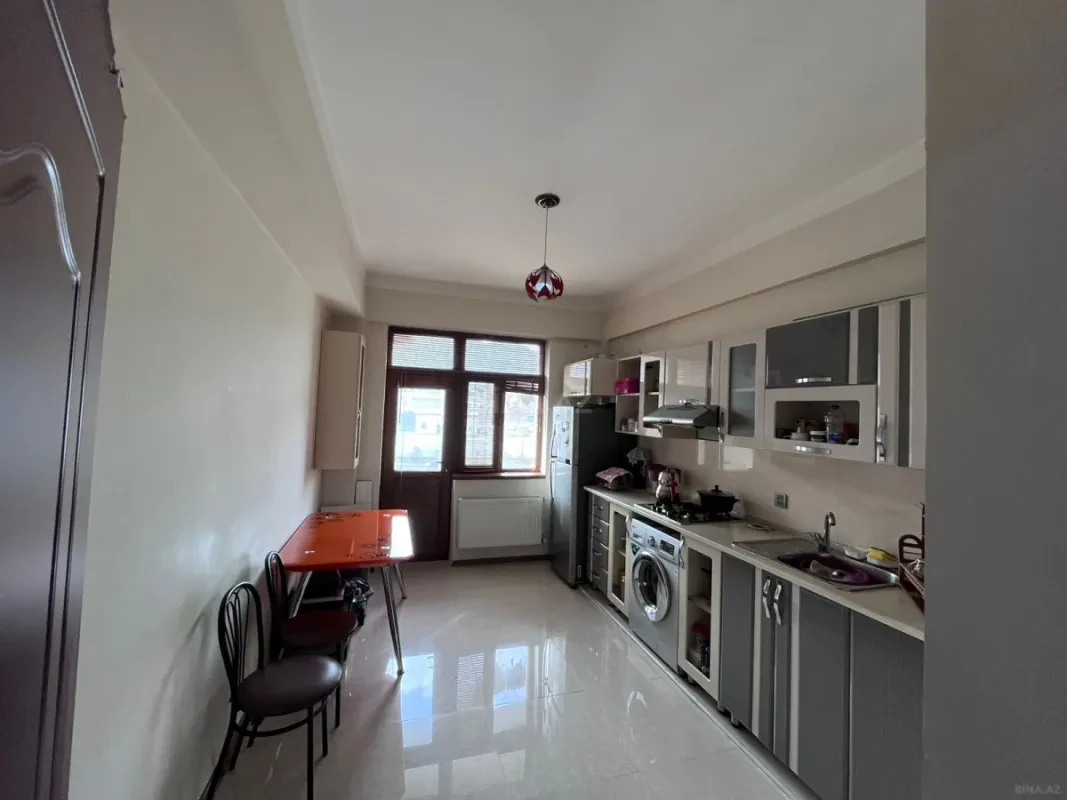 Satılır 2 otaqlı mənzil 70 m²