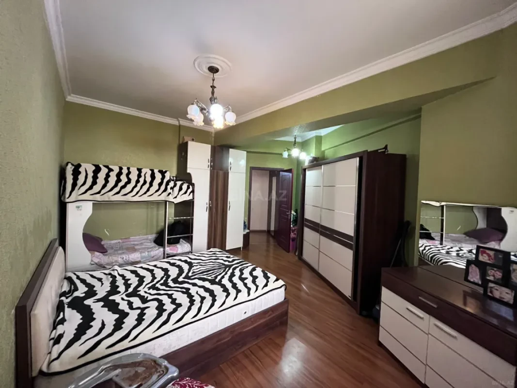 Satılır 2 otaqlı mənzil 70 m²