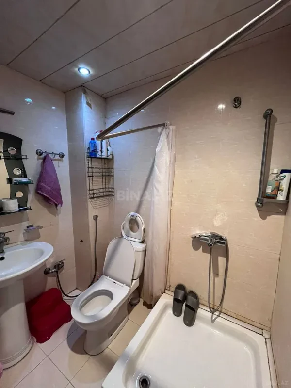 Satılır 2 otaqlı mənzil 70 m²