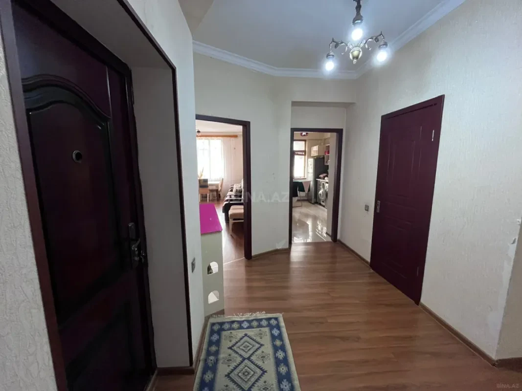 Satılır 2 otaqlı mənzil 70 m²
