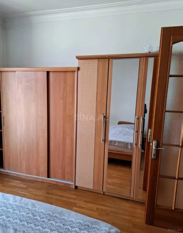 Kirayə verilir 2 otaqlı mənzil 70 m²