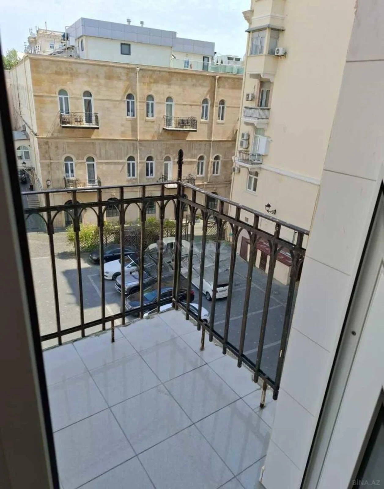 Kirayə verilir 2 otaqlı mənzil 70 m²