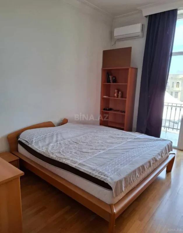 Kirayə verilir 2 otaqlı mənzil 70 m²