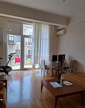 Kirayə verilir 2 otaqlı mənzil 70 m² — Bakı 2 otaq 70.00 m²