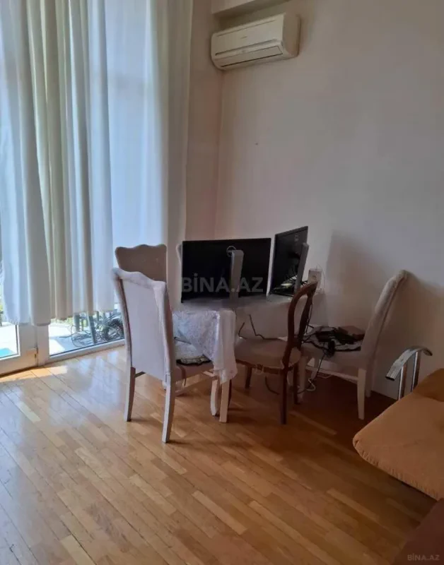 Kirayə verilir 2 otaqlı mənzil 70 m²