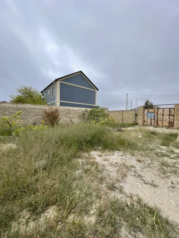 Satılır 6 otaqlı həyət evi 200 m²