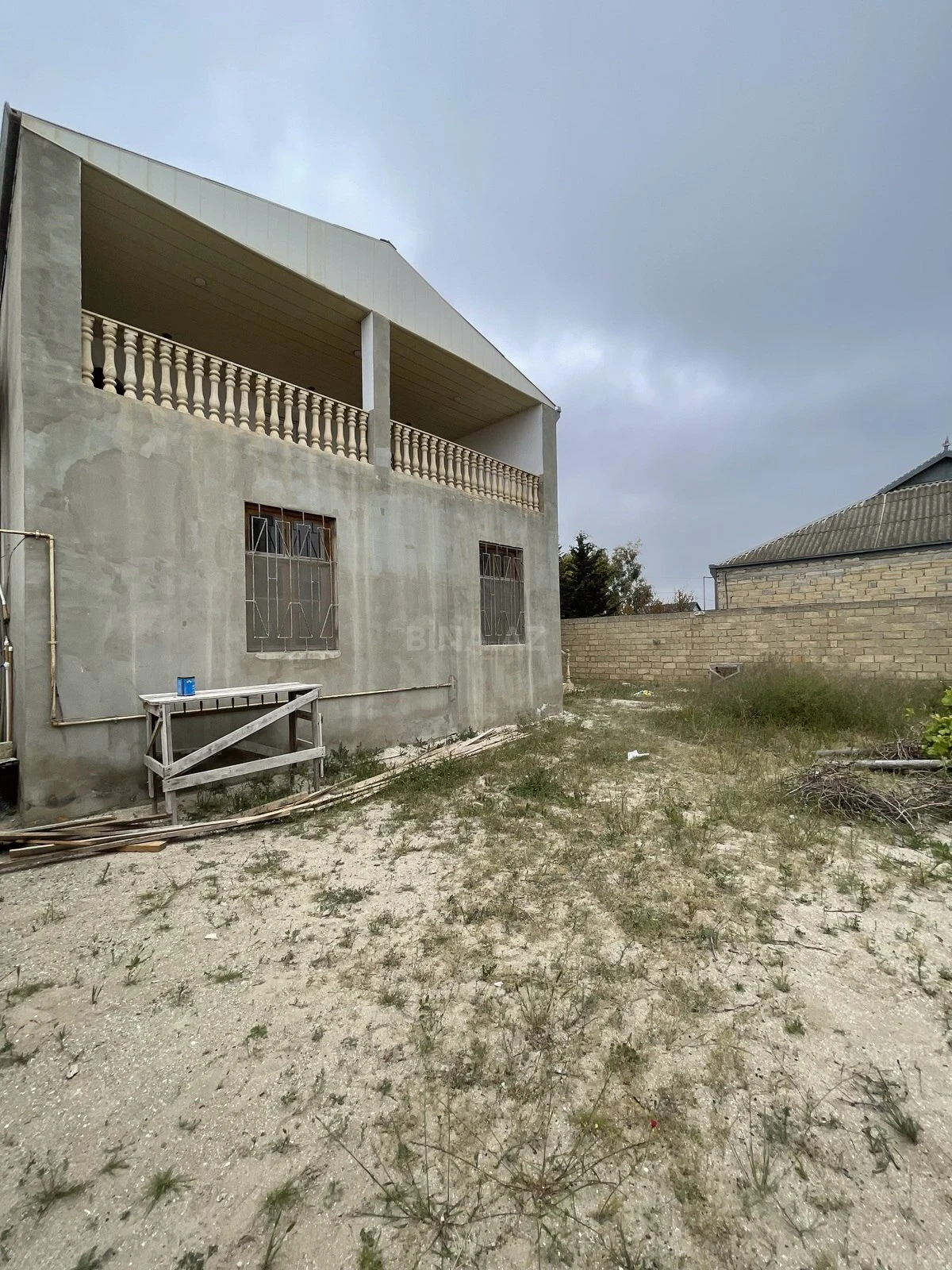 Satılır 6 otaqlı həyət evi 200 m²