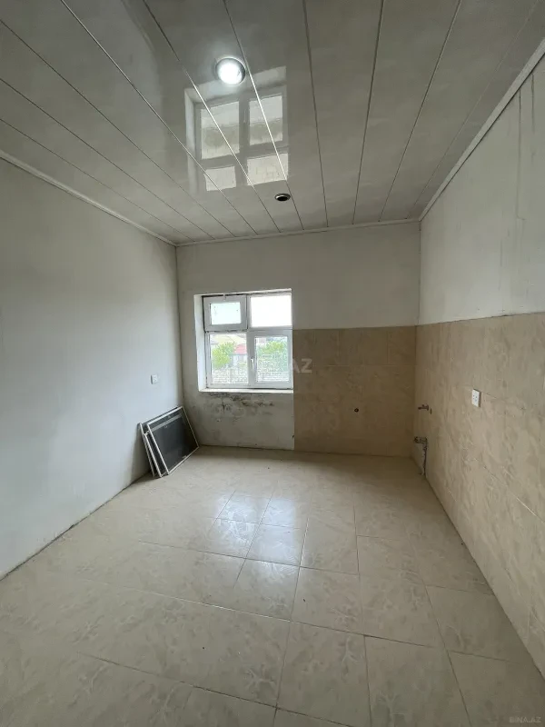 Satılır 6 otaqlı həyət evi 200 m²