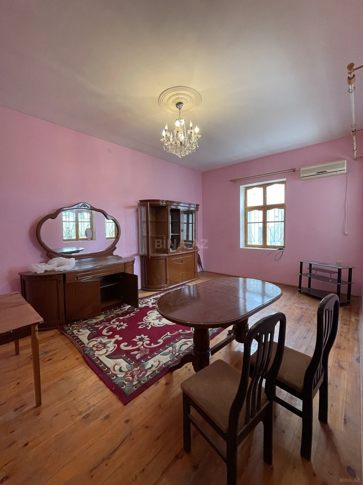 Satılır 6 otaqlı həyət evi 200 m²