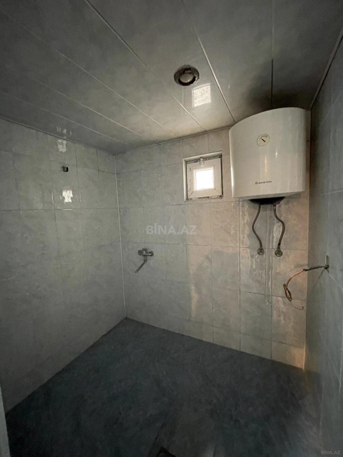 Satılır 6 otaqlı həyət evi 200 m²