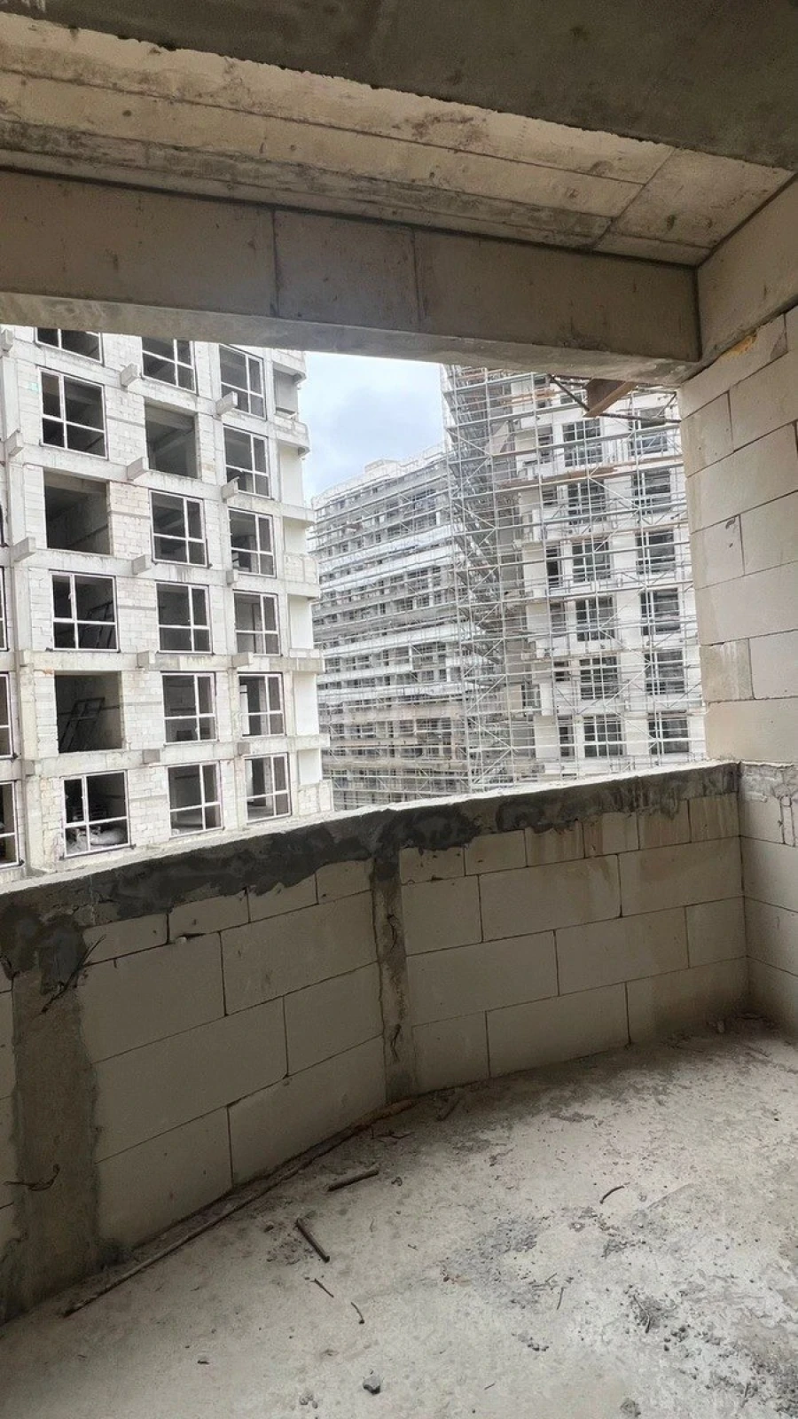 Satılır 2 otaqlı mənzil 61 m²