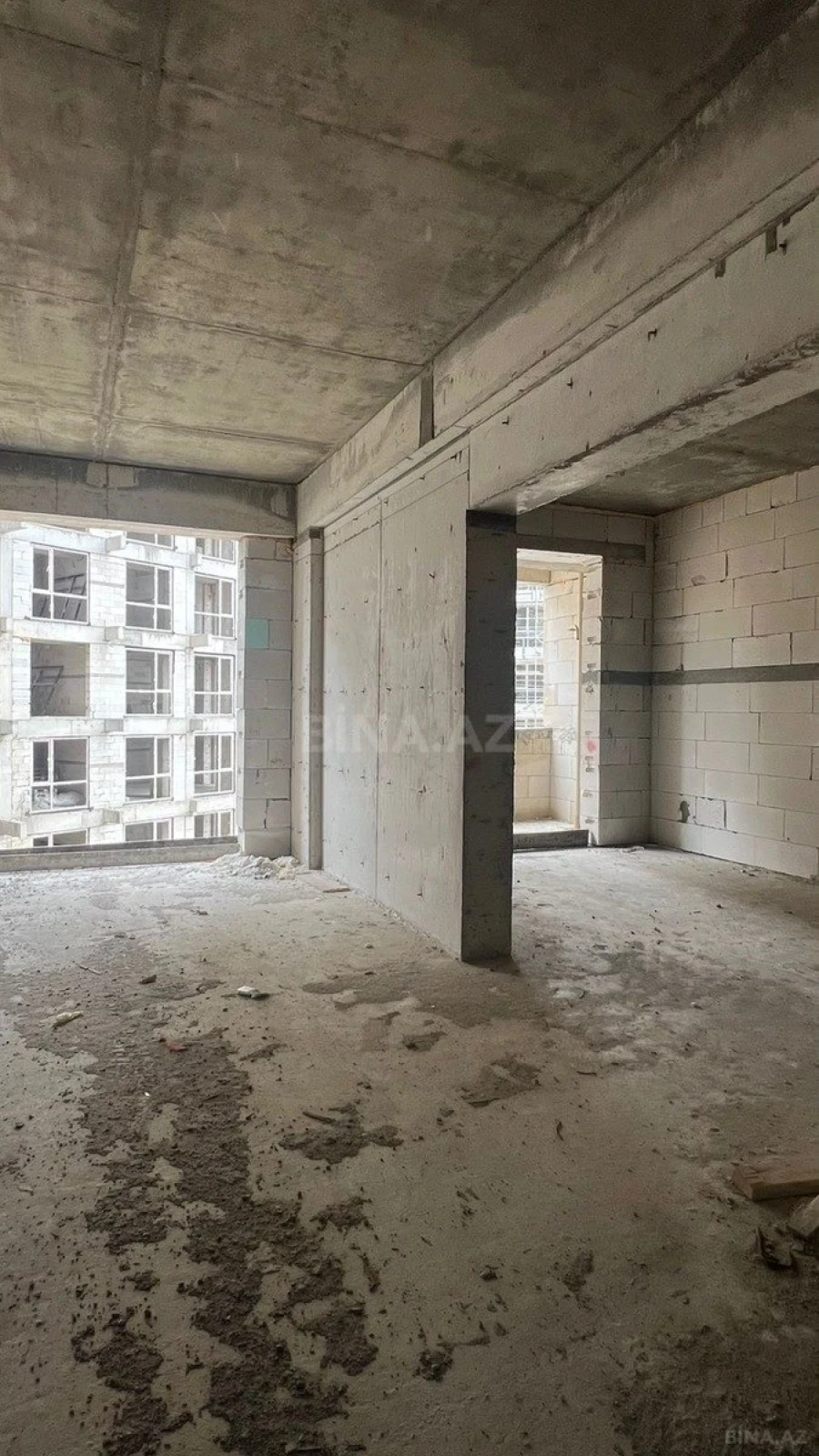 Satılır 2 otaqlı mənzil 61 m²