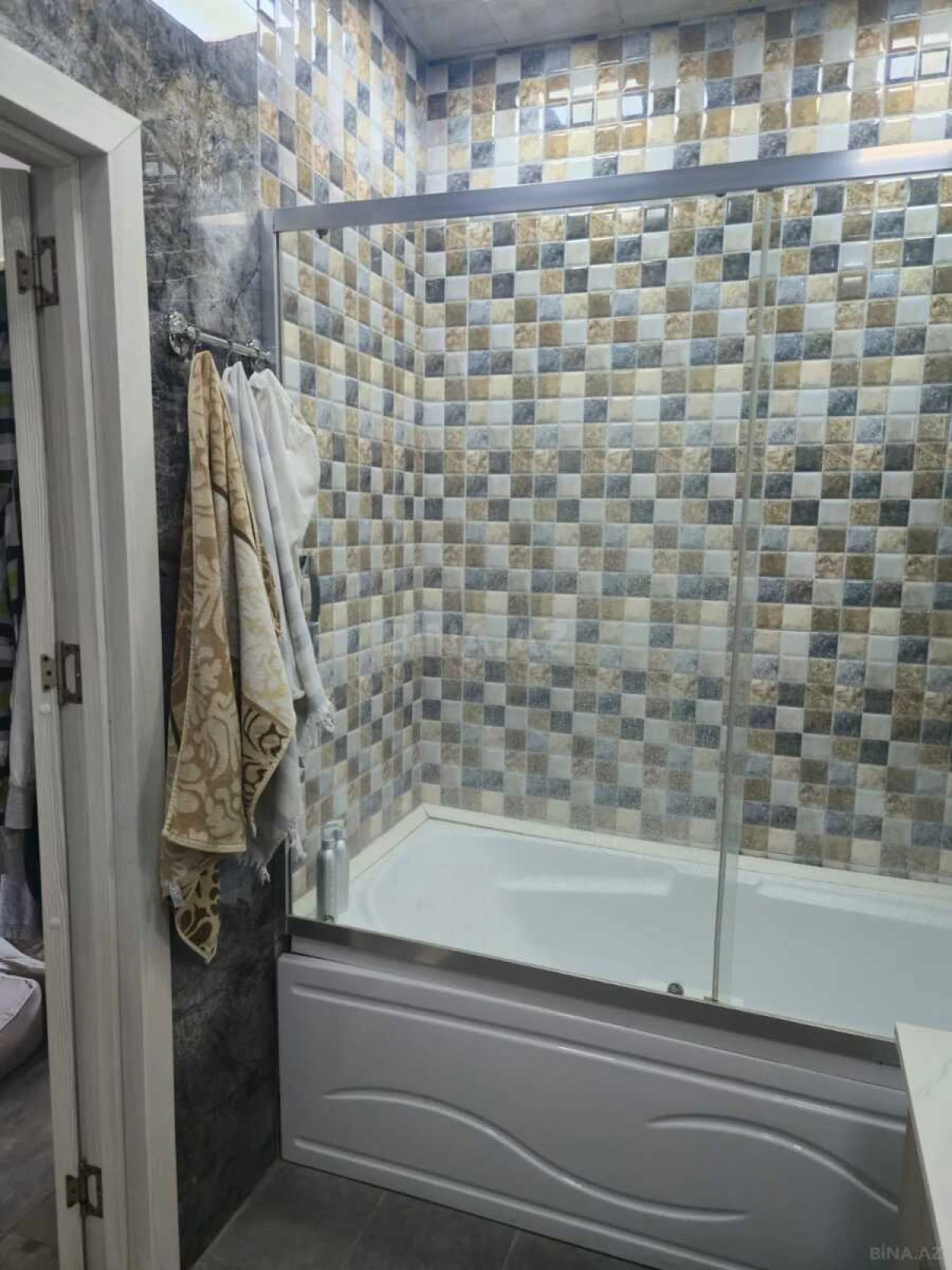 Satılır 2 otaqlı mənzil 68 m²