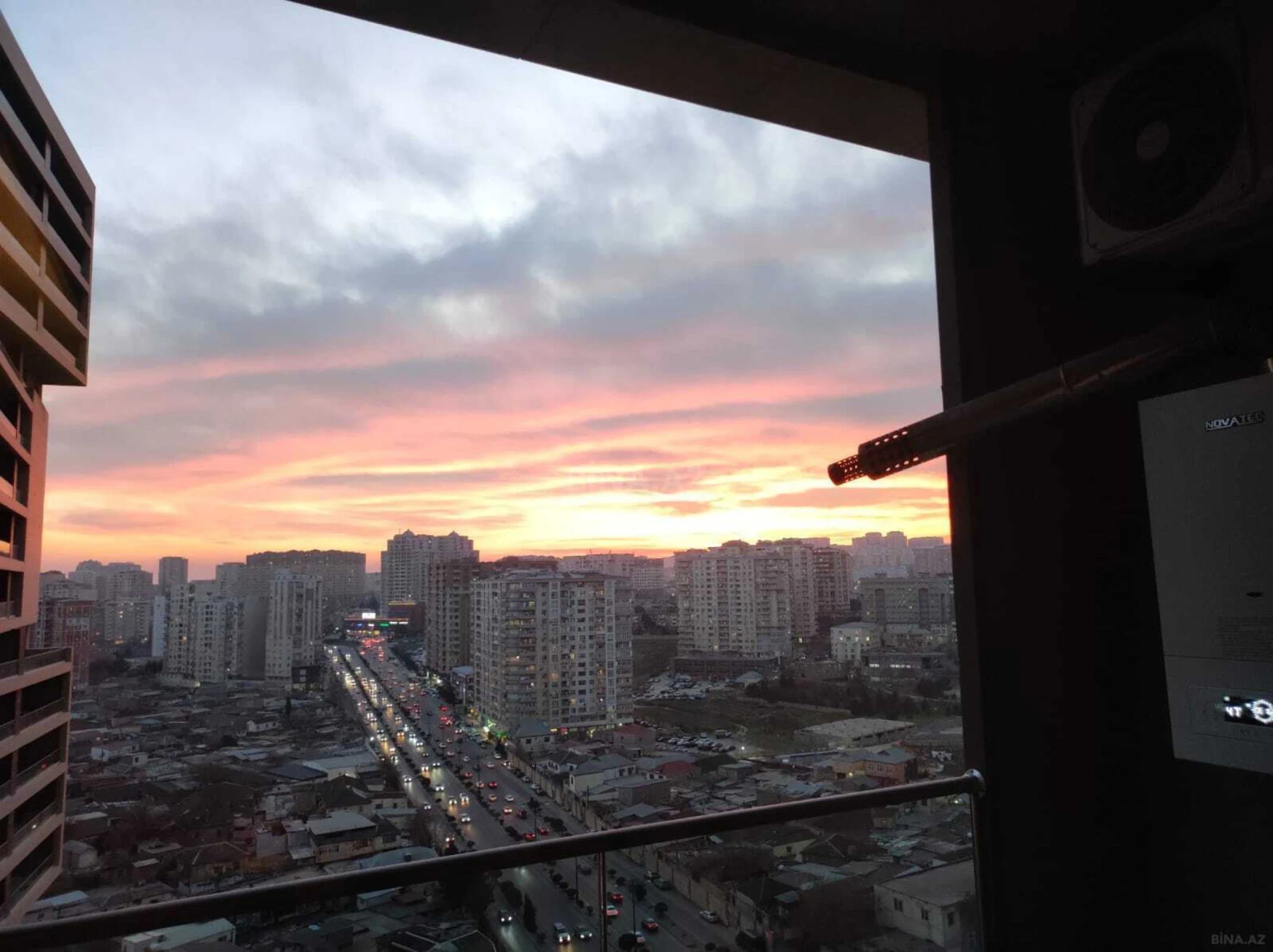 Satılır 2 otaqlı mənzil 68 m²