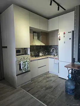 Satılır 2 otaqlı mənzil 68 m²