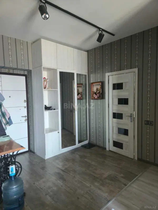 Satılır 2 otaqlı mənzil 68 m²