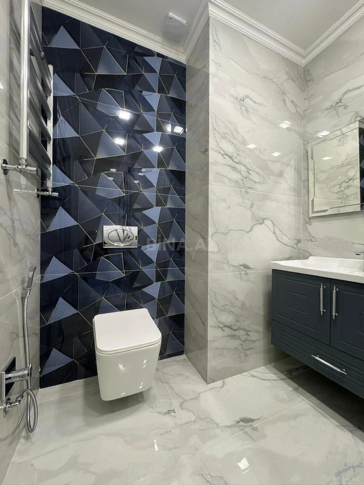 Satılır 2 otaqlı mənzil 80 m²