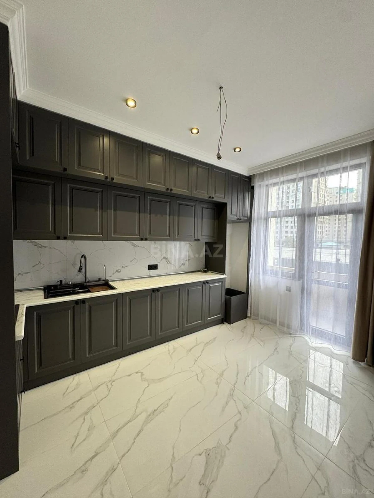 Satılır 2 otaqlı mənzil 80 m²