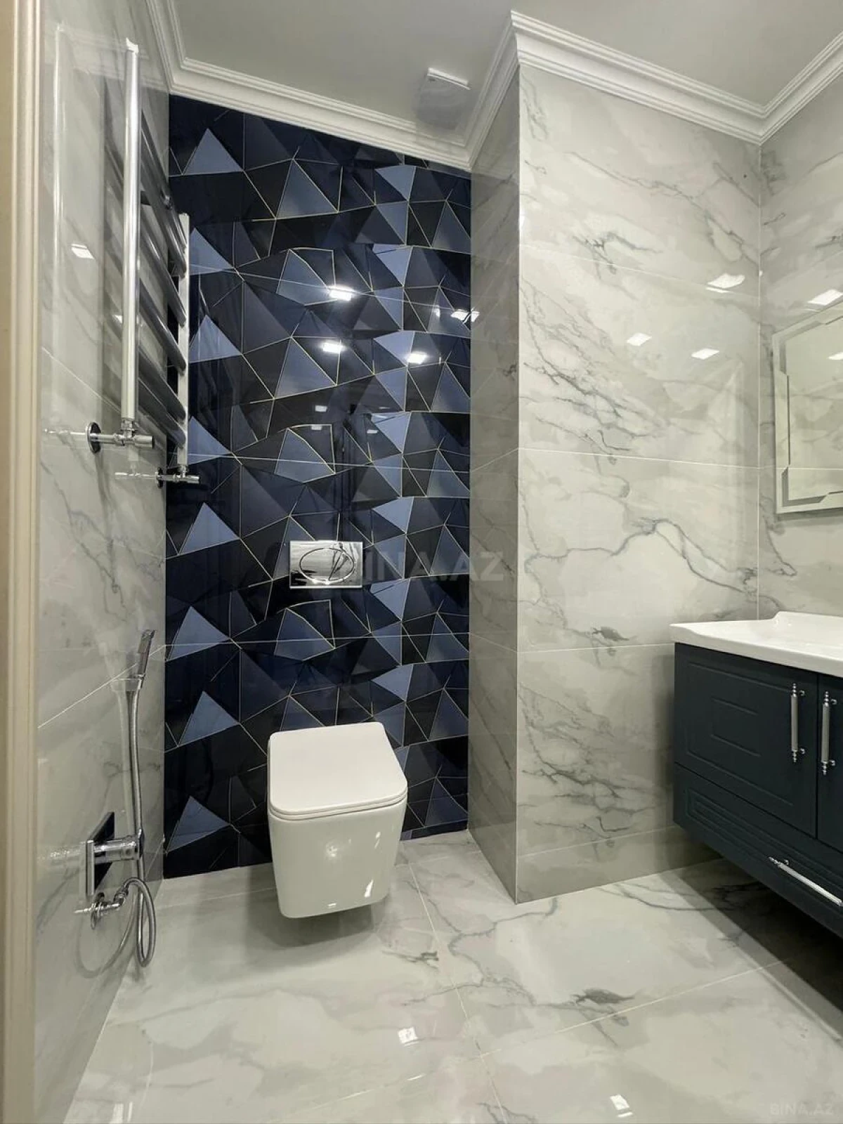 Satılır 2 otaqlı mənzil 80 m²