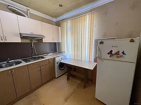 Kirayə verilir 2 otaqlı mənzil 56 m²