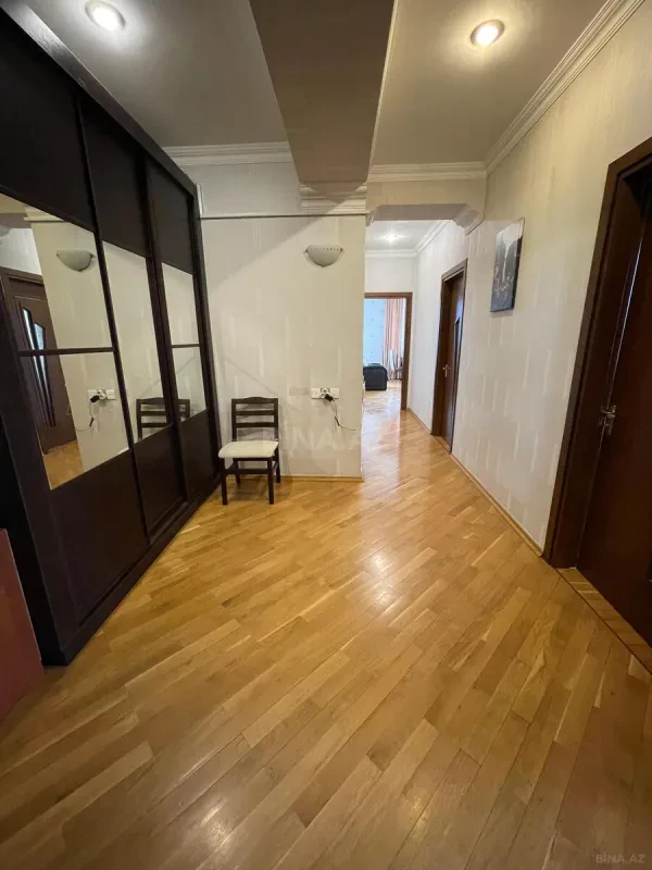 Satılır 3 otaqlı mənzil 120 m²