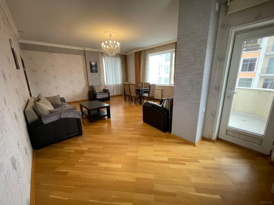 Satılır 3 otaqlı mənzil 120 m²