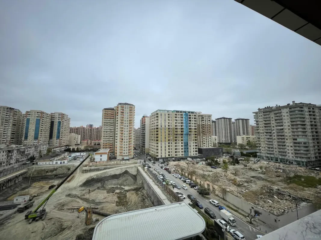 Satılır 3 otaqlı mənzil 120 m²
