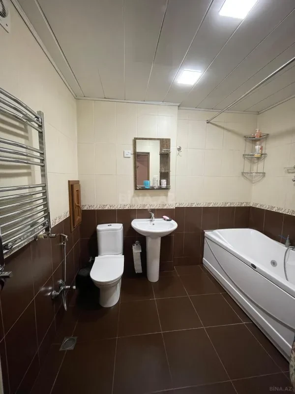 Satılır 3 otaqlı mənzil 120 m²