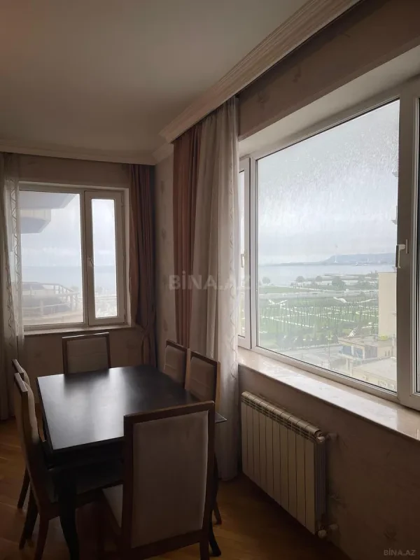 Satılır 3 otaqlı mənzil 120 m²