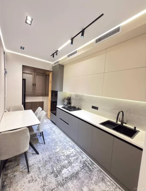 Kirayə verilir 3 otaqlı mənzil 120 m²