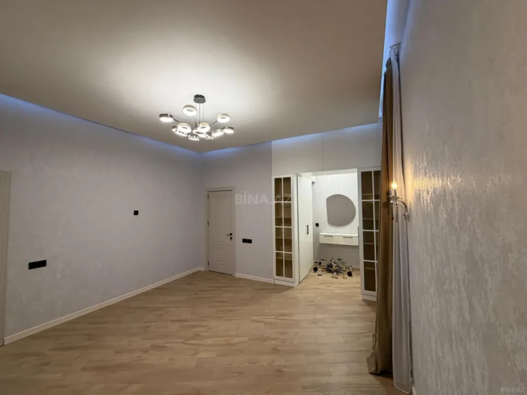 Satılır 4 otaqlı həyət evi 230 m²