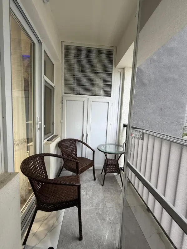 Satılır 4 otaqlı mənzil 140 m²