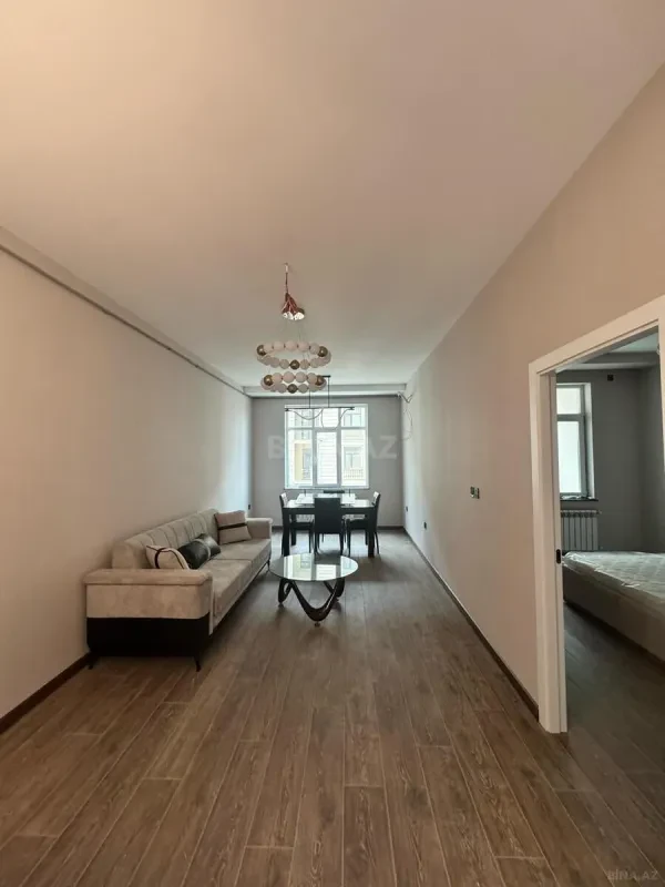 Kirayə verilir 2 otaqlı mənzil 65 m²