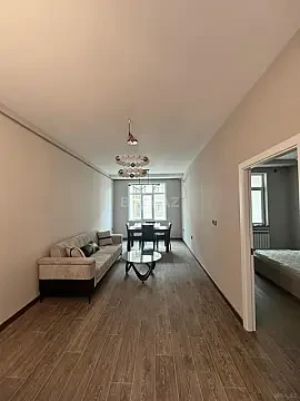 Kirayə verilir 2 otaqlı mənzil 65 m²