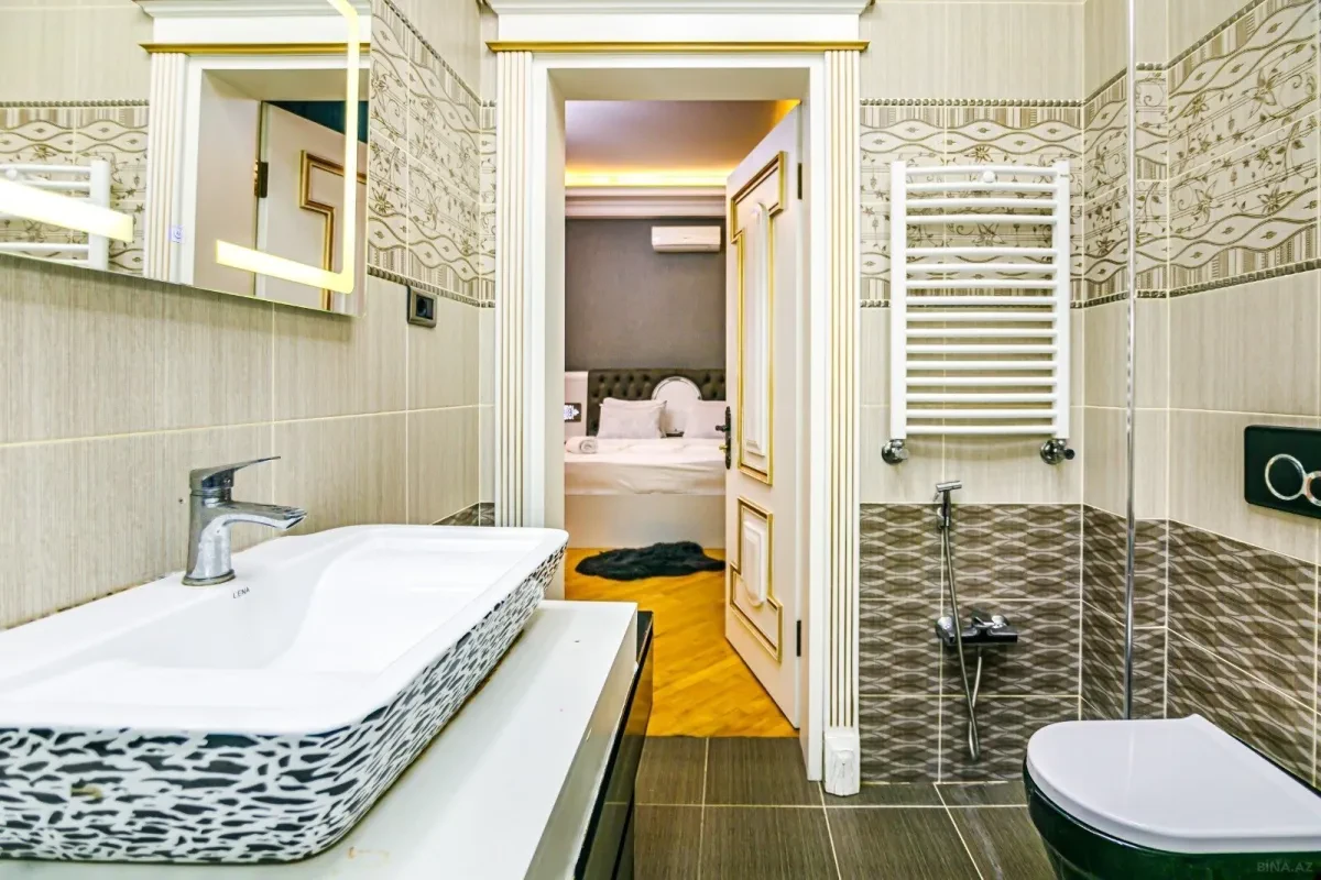 Kirayə verilir 6 otaqlı həyət evi 250 m²